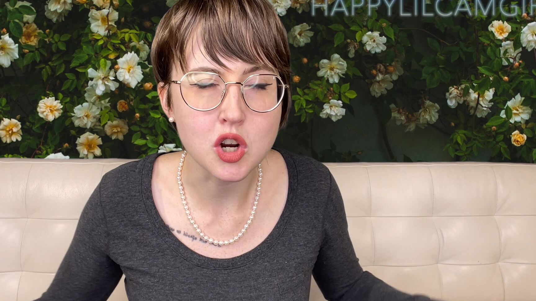 "happylilcamgirl" femdom, humiliation, smalltesticlehumiliation, verbalhumiliation GOON Humiliation Manyvids