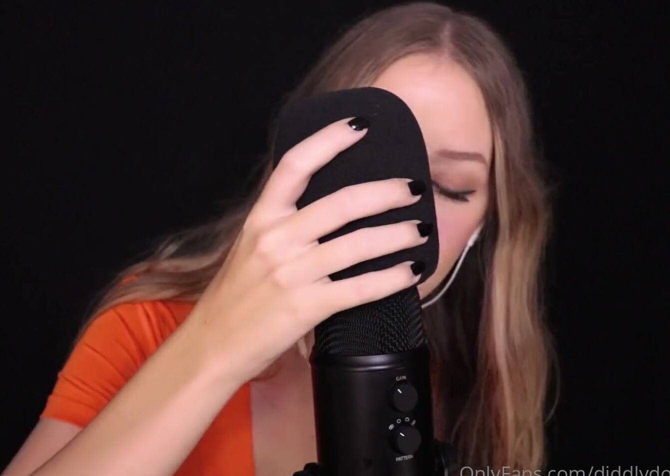 Diddly Nicknamed Diddlydonger 05 17 2023 Onlyfans Video Mic Pumping Nicknamed Jacking Off The Mic I Actually Came Across This Trigger On A