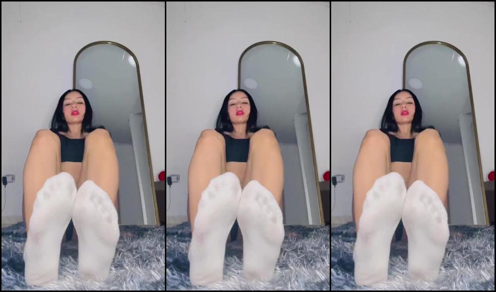 Gigi Feet Nicknamed Gigift 05 09 2025 Onlyfans Video Today You Have To Suck My Socks Feet Socks Dirty