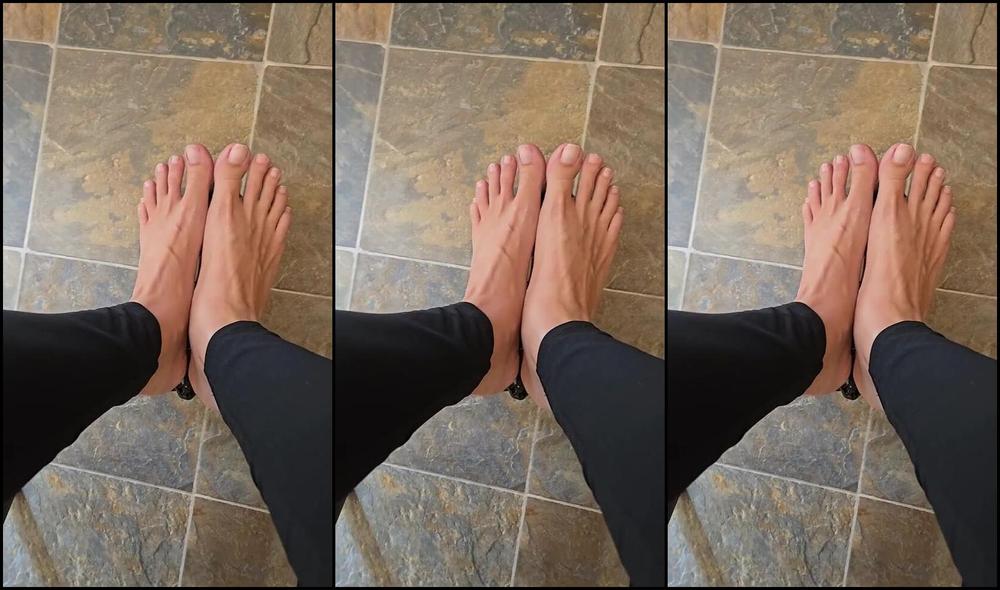 Sexysassquatch34 Nicknamed Goddessnat34 08 16 2025 Onlyfans Video Natural Nails Annnd Covering A 2 Liter As If It Were Your Face Duo Angles