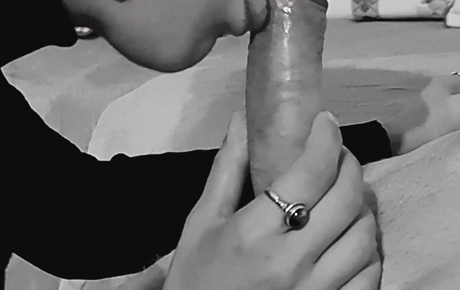 Elle Suce Et L Che Une Bite Avec Avec Passion Couple Amateur Naemyia Vintage