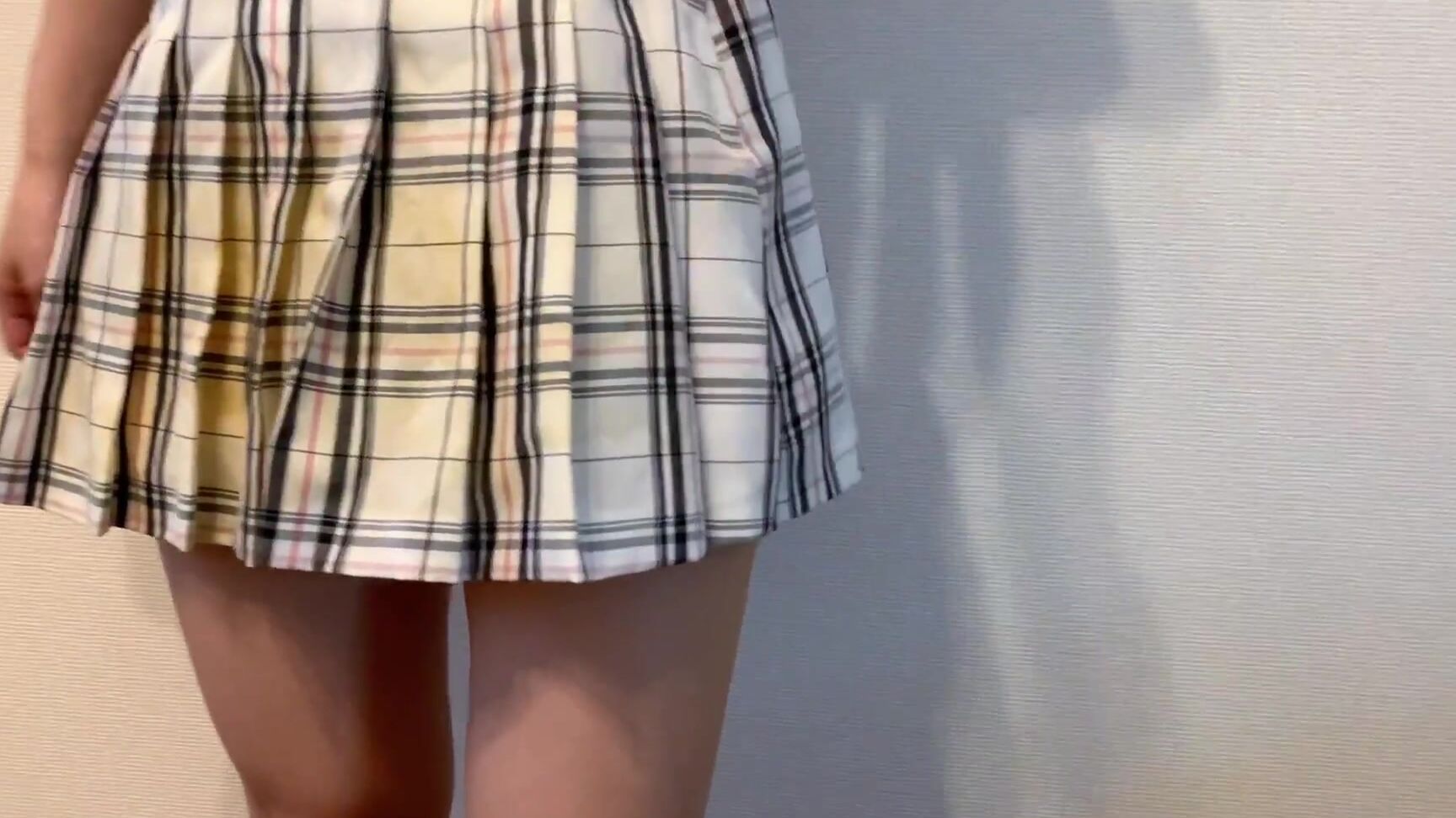 Я Сделала Мастурбацию Надев Юбку Которая Меняла Цвет От Спермы Pornhub Com