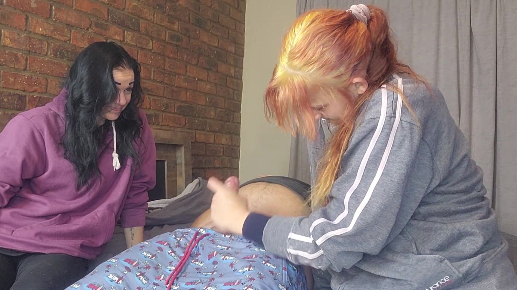 Две Застенчивые Девушки Наслаждаются Игрой И Весельем С Моим Членом Pornhub Com