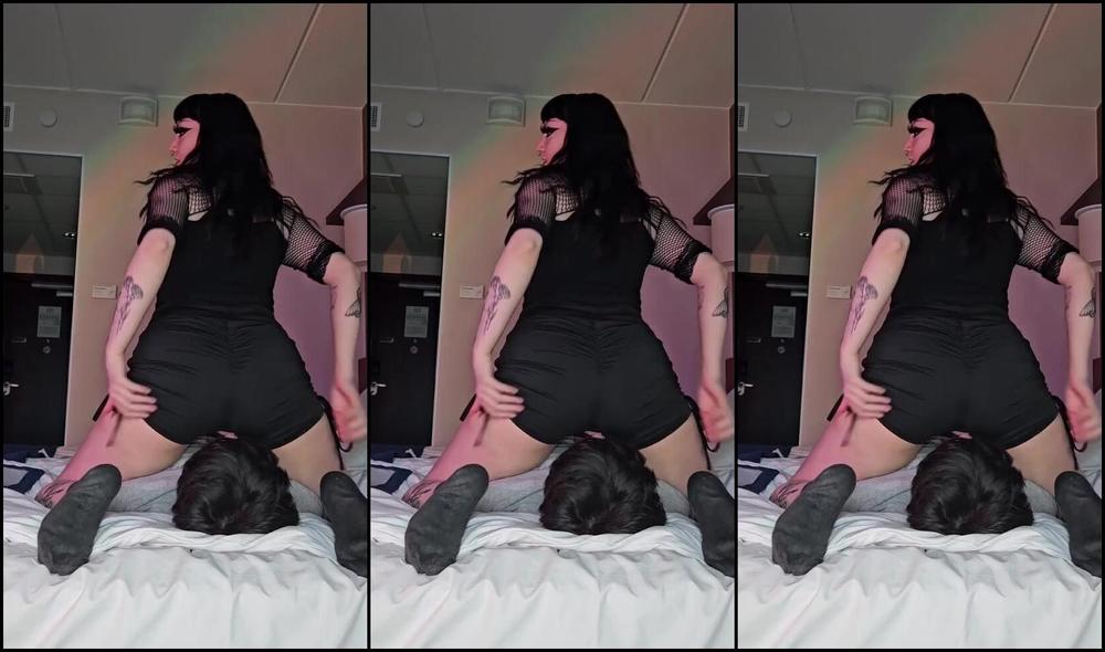 Goddess Faeria Nicknamed Faeria 11 30 2024 Onlyfans Video This Is What It Looks Like When I Crush A Mans Face With My Fat Ass