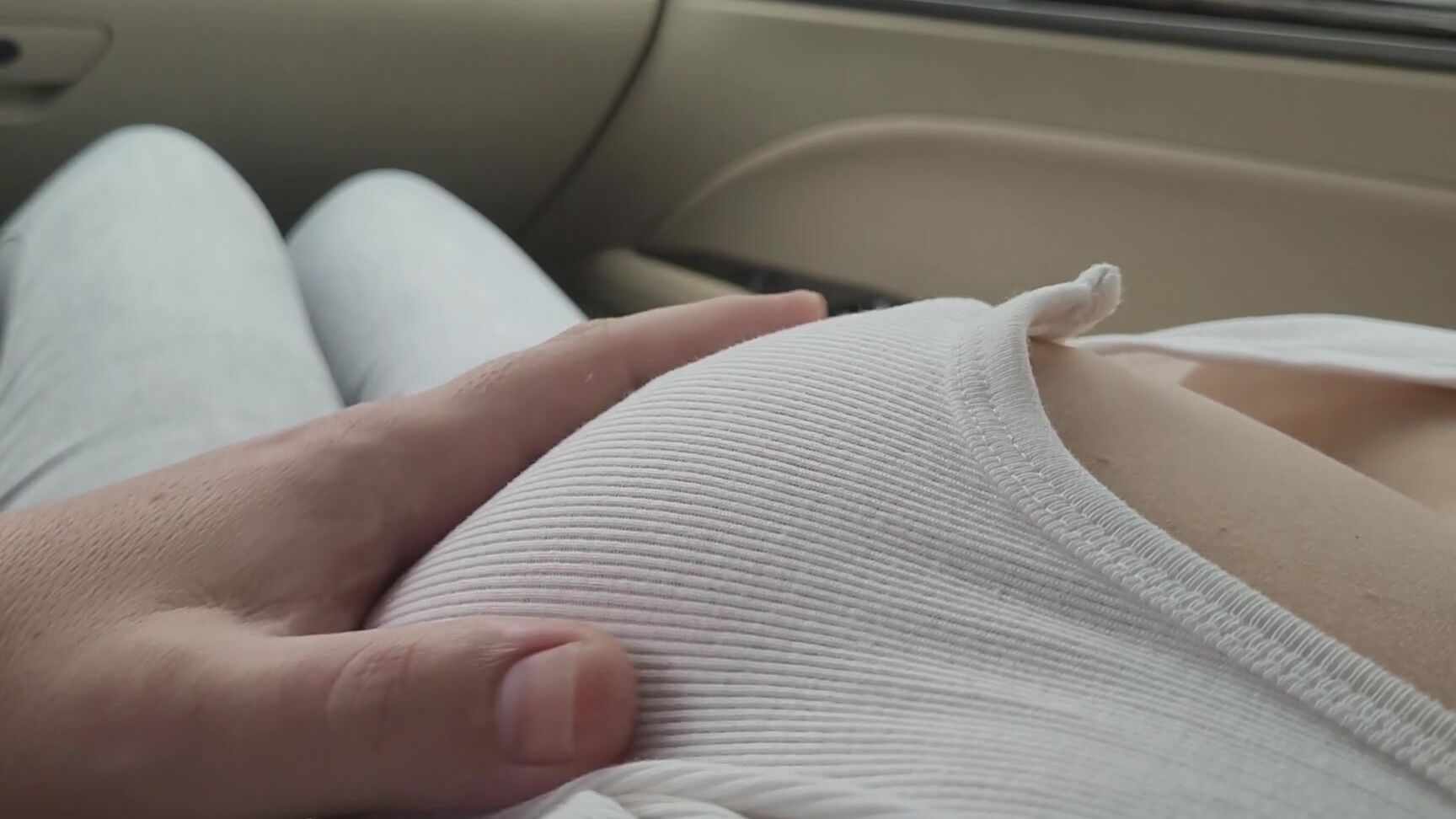 Трогаю Чувствительные Большие Моей Сводной Сестры Брюнетки В Машине Pornhub Com