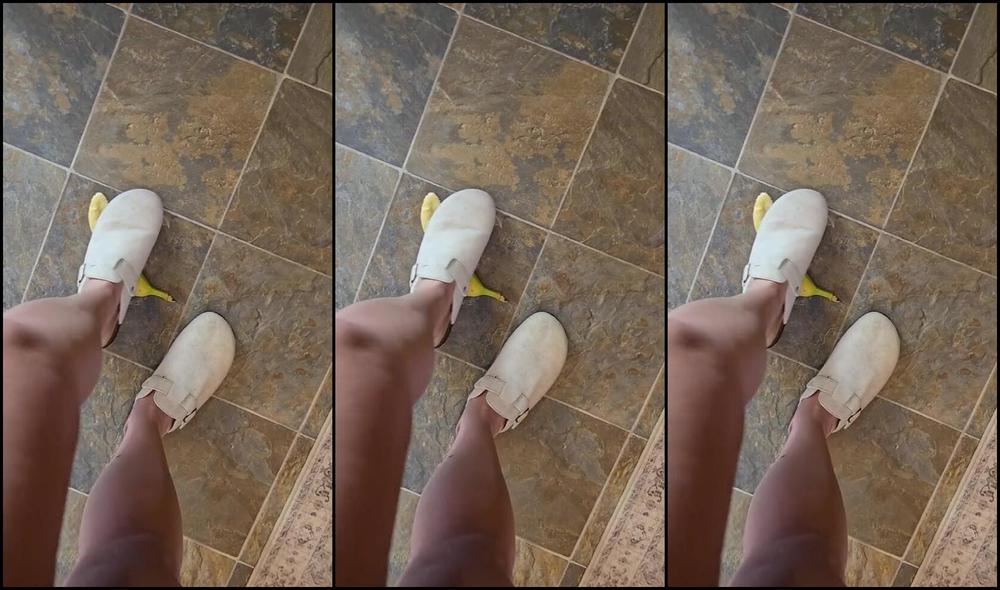 Sexysassquatch34 Nicknamed Goddessnat34 03 24 2025 Onlyfans Video Stepping On Your Banana In Clogs And Barefoot