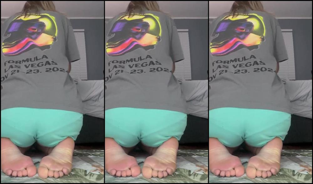 Lex0678 Nicknamed Lex06788 02 04 2025 Onlyfans Video Sitting On My Feet And Showing Them Off