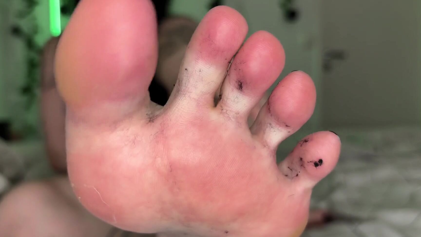 Goddess Faeria Nicknamed Faeria 10 02 2025 Onlyfans Video I Know The Smell Of Feet And Dirty Socks Get You Rock Hard