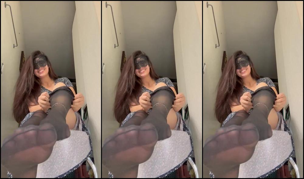 Goddess Elena Nicknamed Solebeauty93 12 30 2025 Onlyfans Video Lets See If You Can Give Me A Big Load