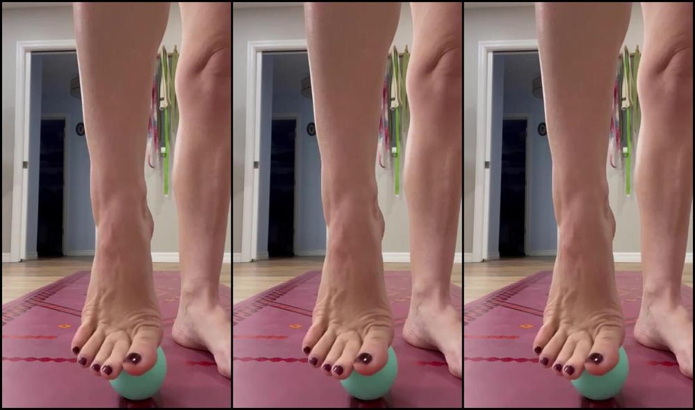 Melissa Nicknamed Omwithmelissa 10 25 2025 Onlyfans Video Stretch Your Arches With Me