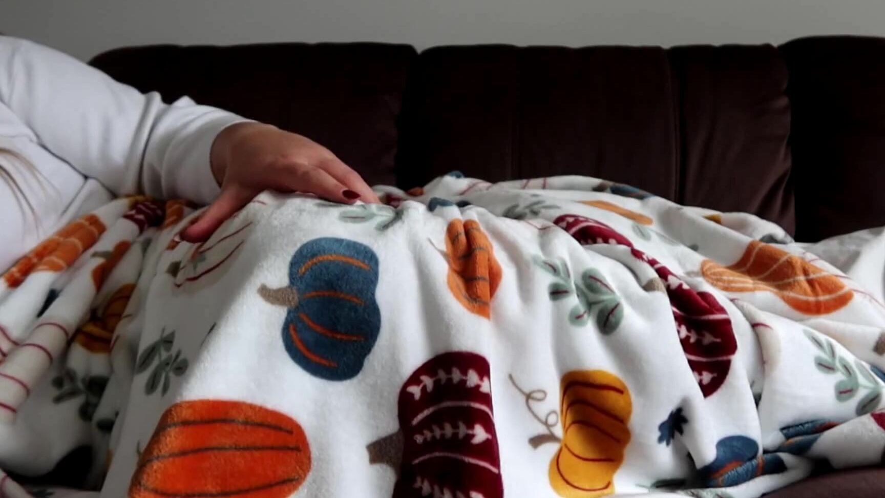 Queen Sylvia Nicknamed Itsqueensylvia 12 03 2025 Onlyfans Video Guess What You Re Not Allowed To Leave From Under The Blanket