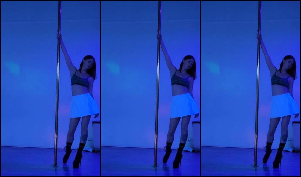 Sierra Teenyginger Nicknamed Teenyginger 08 25 2024 Onlyfans Video Song Sunday American Horror Show By Snow Wife