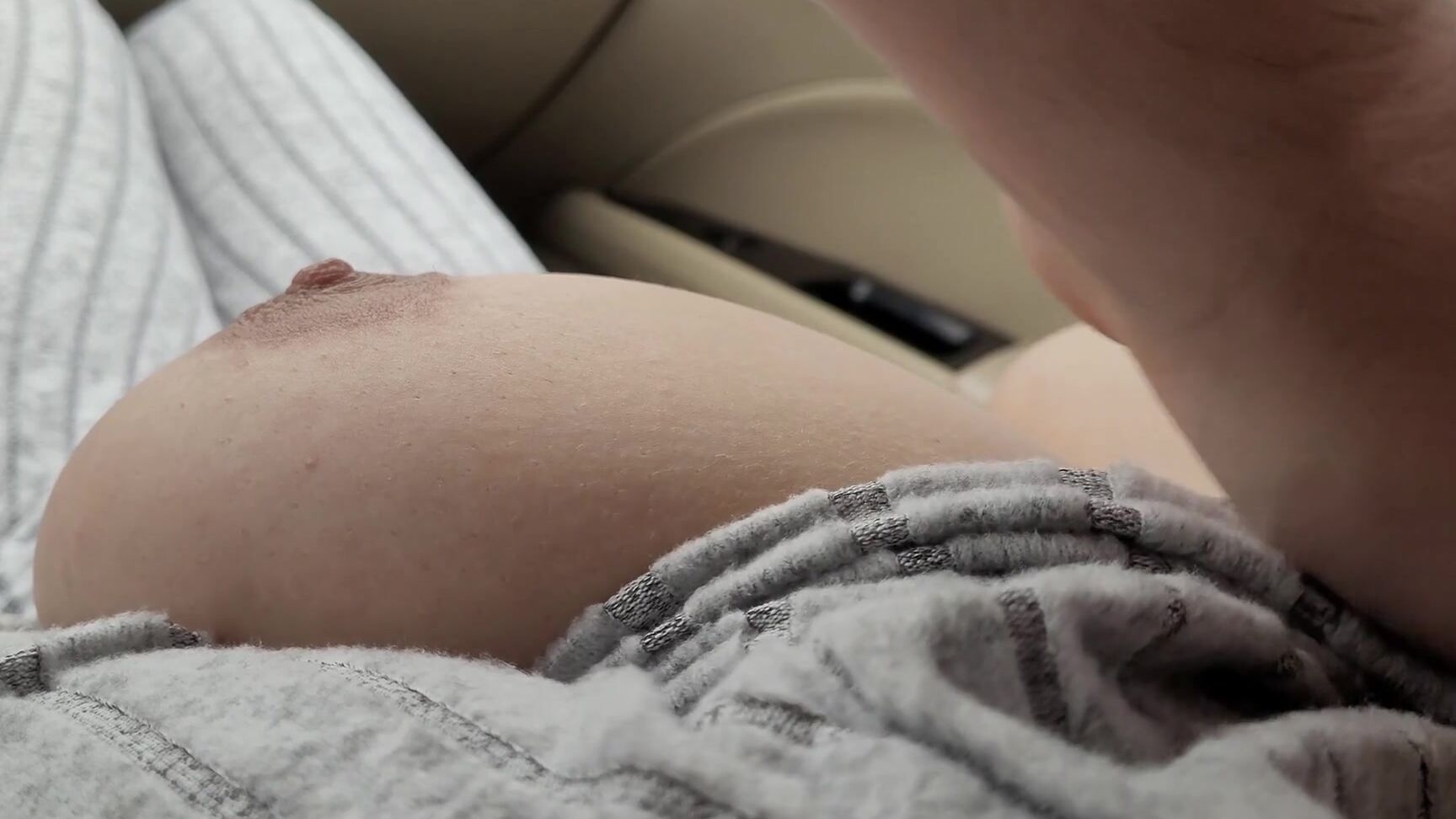 Сводная Сестра С Большими Beautiful Сиськами И Чувствительными Сосками Дразнит В Машине Pornhub Com