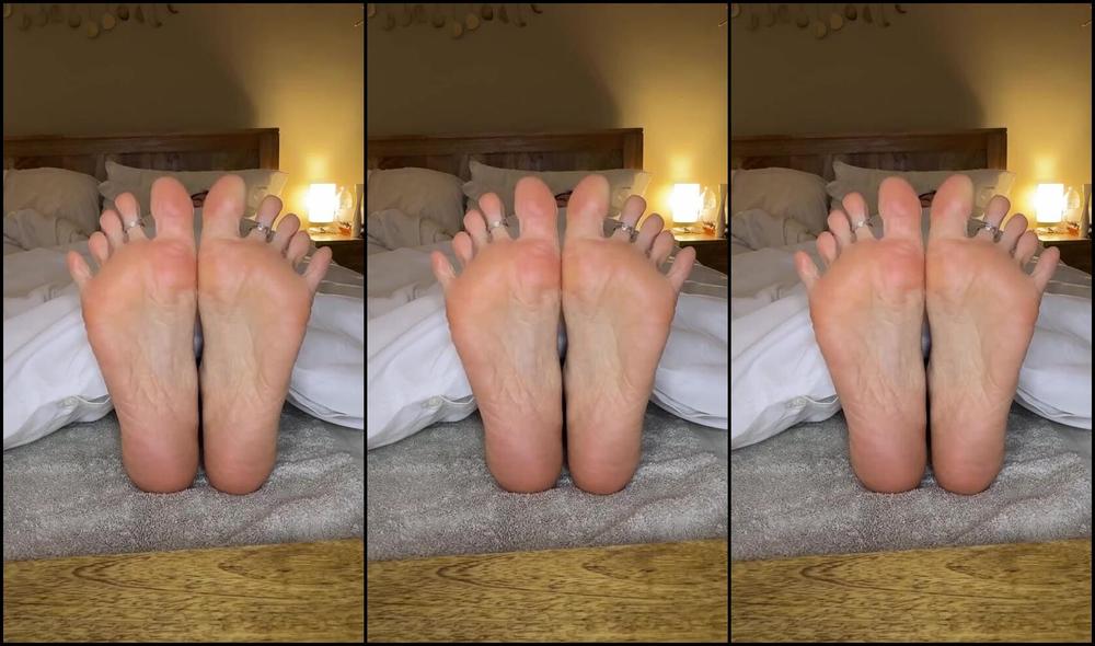 Mimi Williams Nicknamed Mimi Williams 10 16 2024 Onlyfans Video Are You Creeping Around At The End Of Auntie Mimis Bed Again