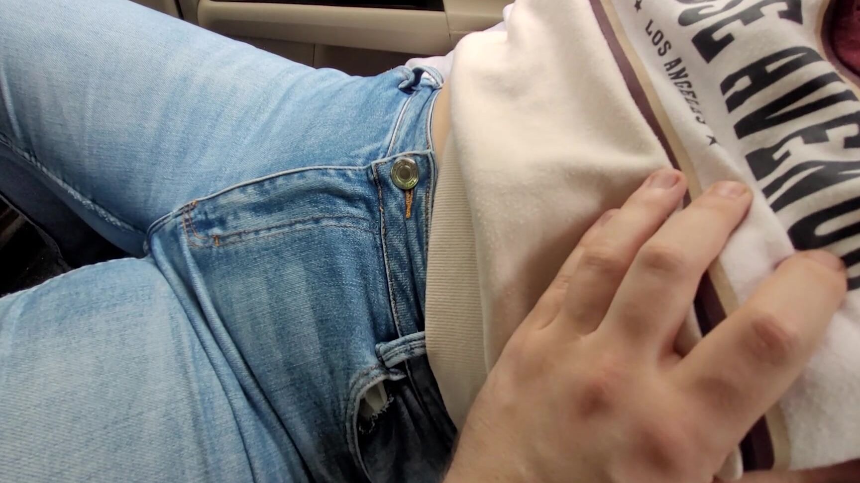 Я Взялa Незнакомца И Позволилa Ему Потрогать Мои Сиськи Pornhub Com