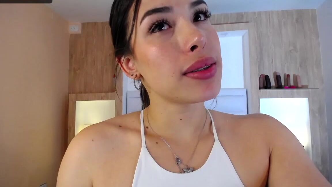 "Melted_Chocolate" deepthroat, drool, orgasms, sloppy, swallowingdrooling Consolador Chin Drenching Delight Manyvids