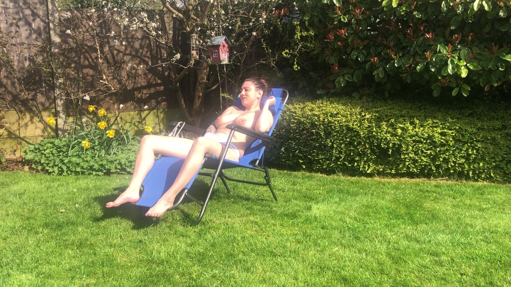 "SuzieLove212" big boobs, masturbation, nudity/naked, orgasms, outdoors Fingering in the Garden Manyvids