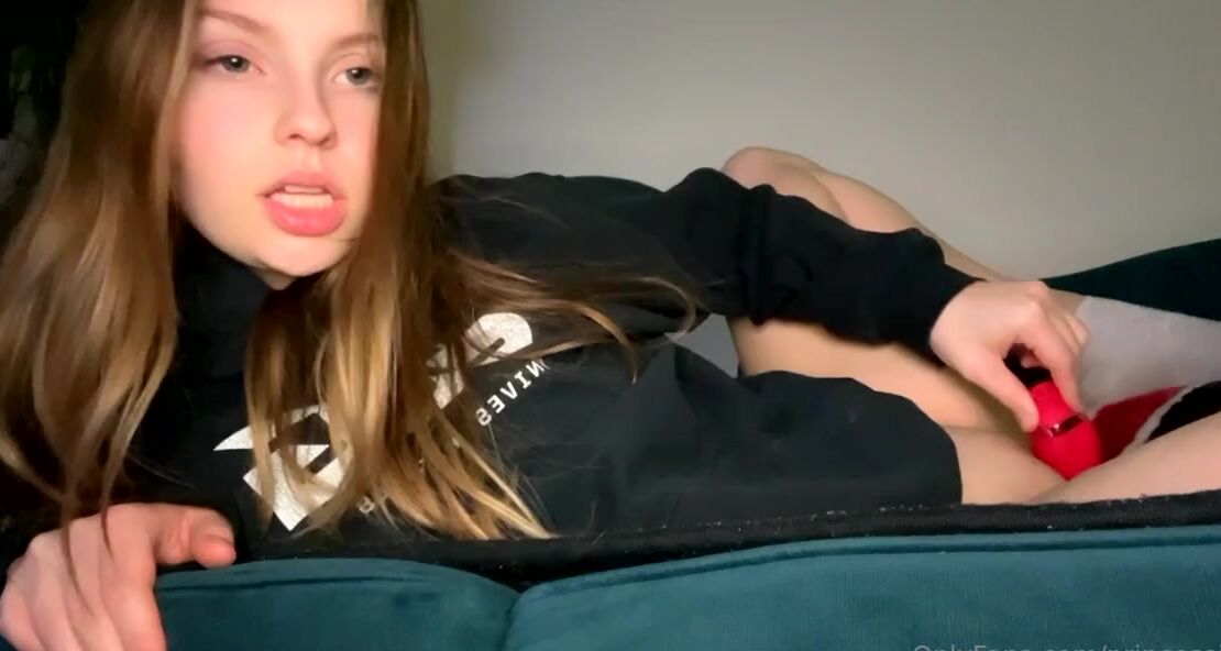 Princessiggy Nicknamed Princessiggy 11 12 2024 Onlyfans Video Its That Time Of Night Again Where My Clit Starts Feeling Lonely And Needs Some Company Rzhm