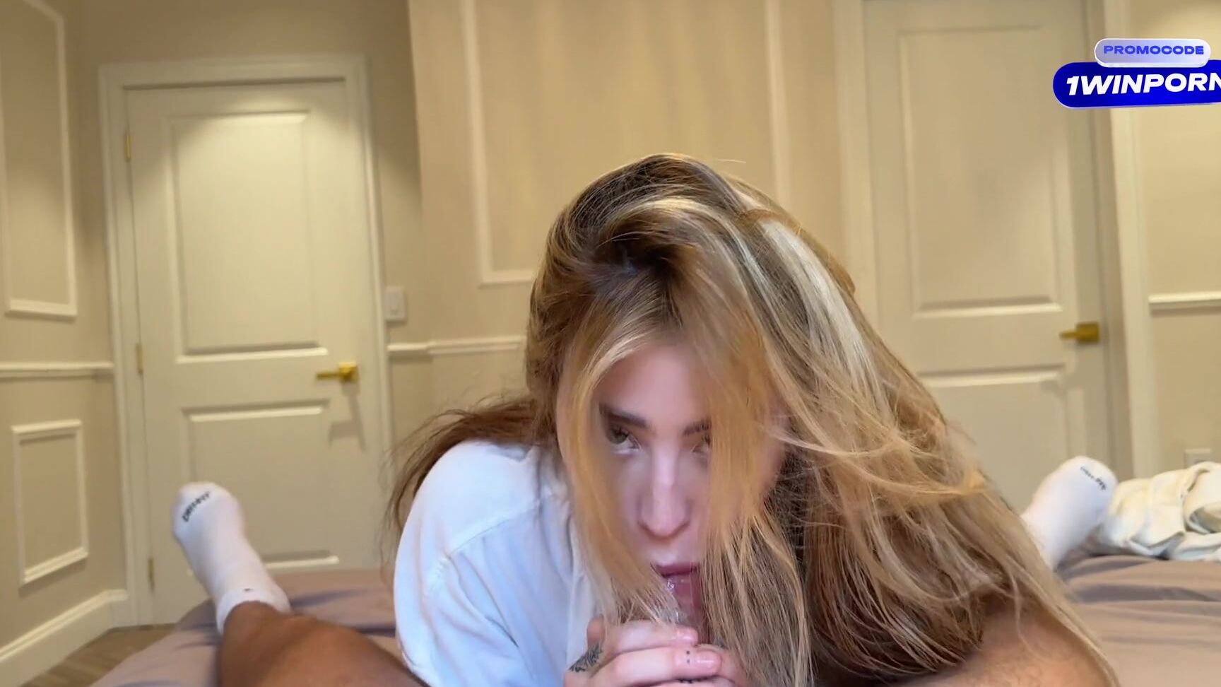 Сводная Сестра Пробирается В Мою Комнату Забыла Надеть Трусики