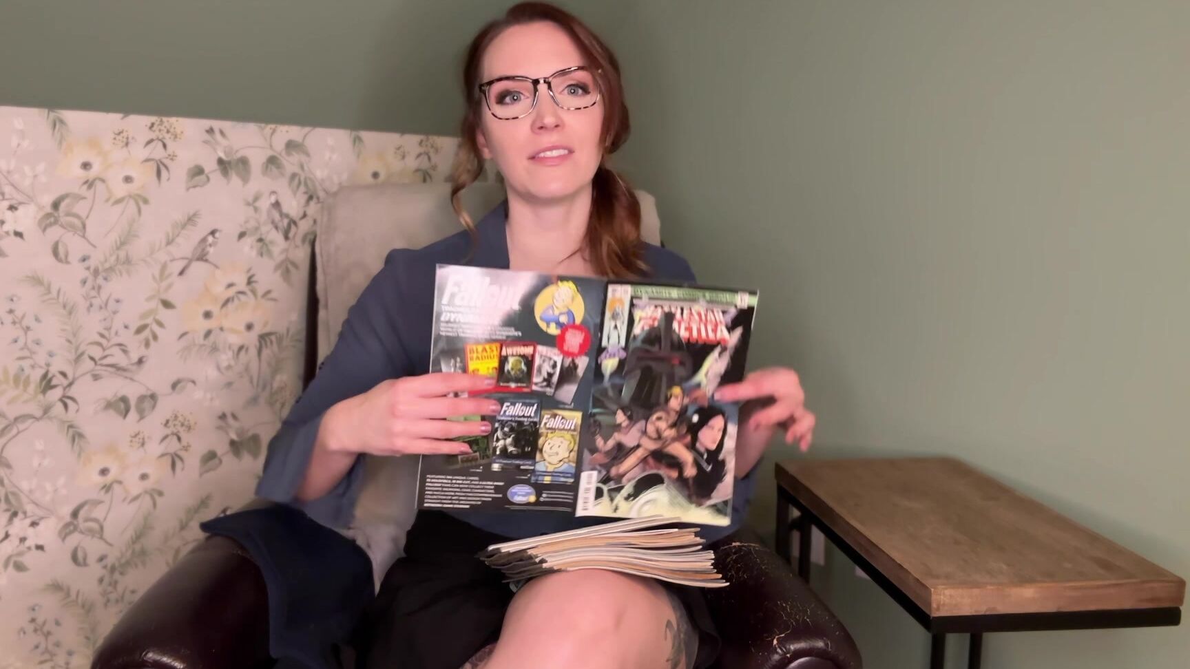 "SneezeGoddess" attention, comic, comicbooks, comics, destroyed, destroyer, destruction, humiliation, magazines, ripping, sfw Disappointed Girlfriend Destroys Comic Books Manyvids