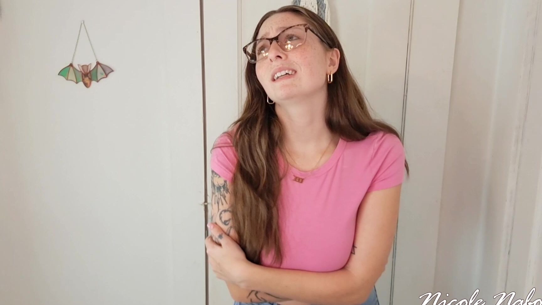 "Nicole Nabors" desperation, jeans/pants wetting, pee, role play, urine The neighbors bathroom Manyvids