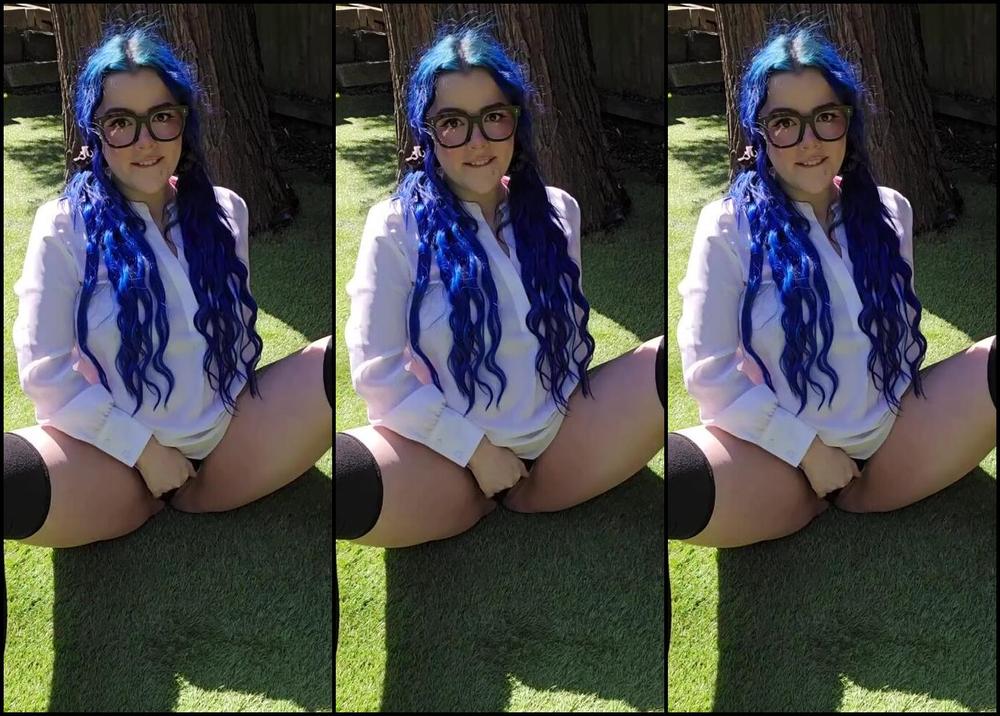 Chantelleh23 Aka Chantelleh23 04 22 2025 Onlyfans Video Tried To Have A Play In The Garden And Definitely Got