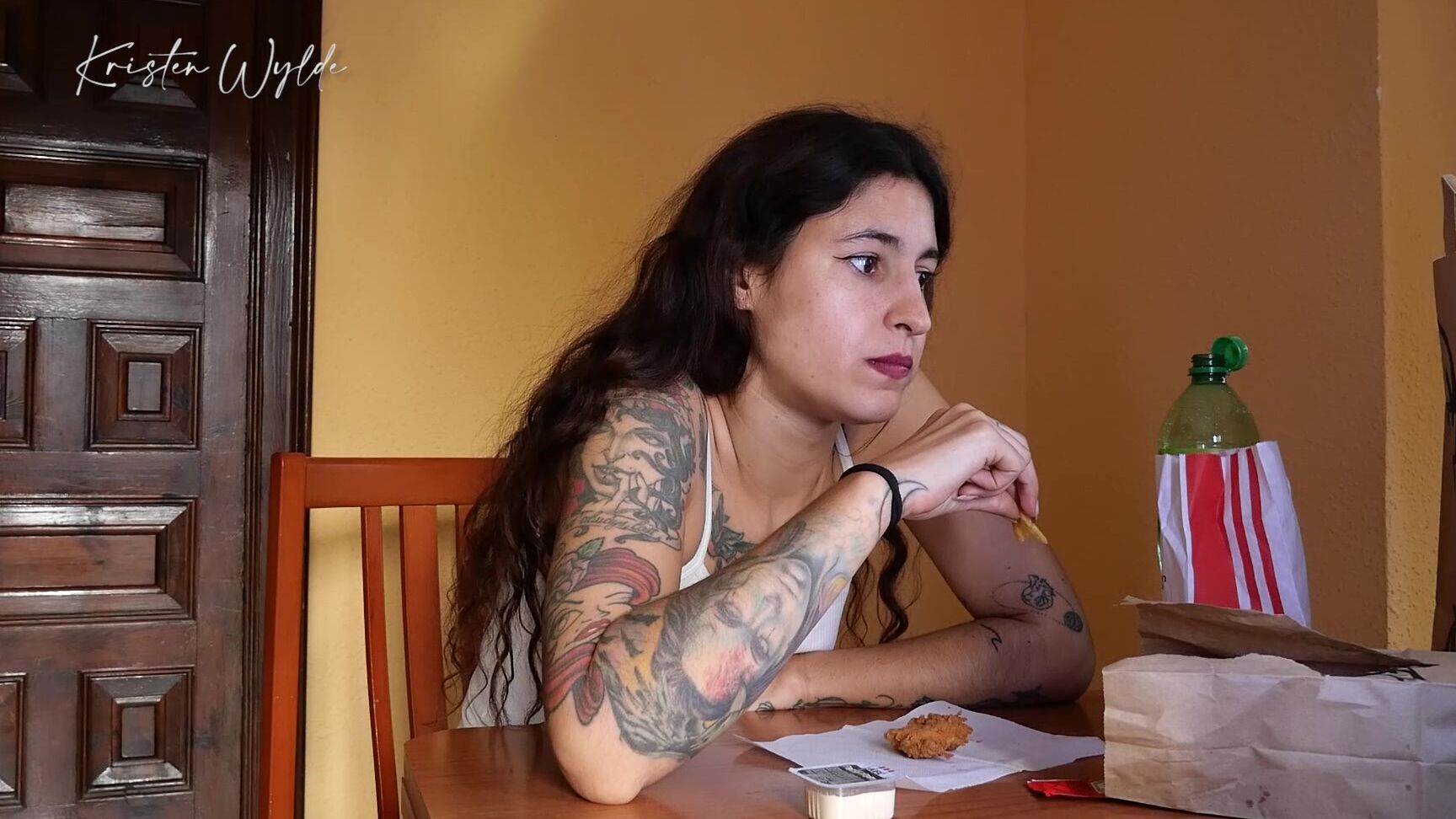 "kristenwylde" burping, eating, food, lipstick Puffy Burping Manyvids