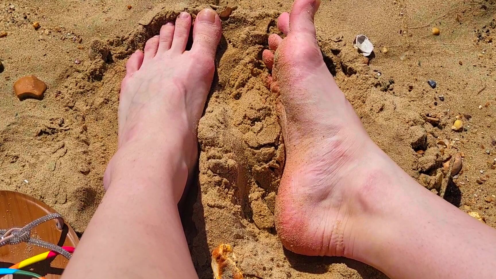 "Goddess Vanessa" feet, barefoot, foot fetish, toe fetish, toenail fetish Sandy Beach Feet Manyvids