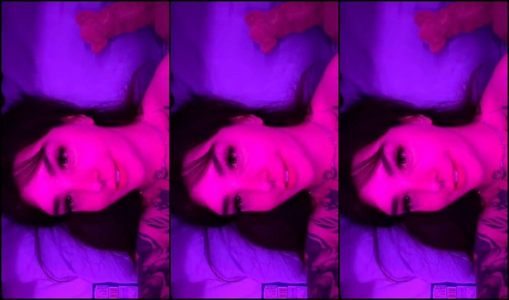 Aus Sarah Nicknamed Amateuraussie 12 25 2025 Onlyfans Video Merry Xmas My Dears Grateful For You