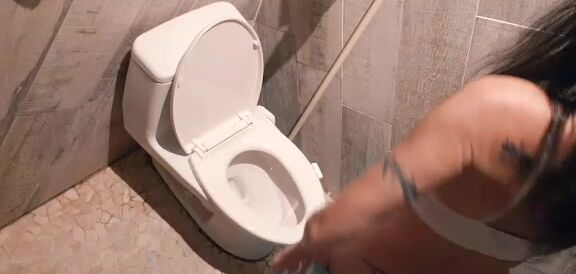 "Stormi Winters" milf, fetish, pee, bathroom, director WEE COMPILATION Manyvids