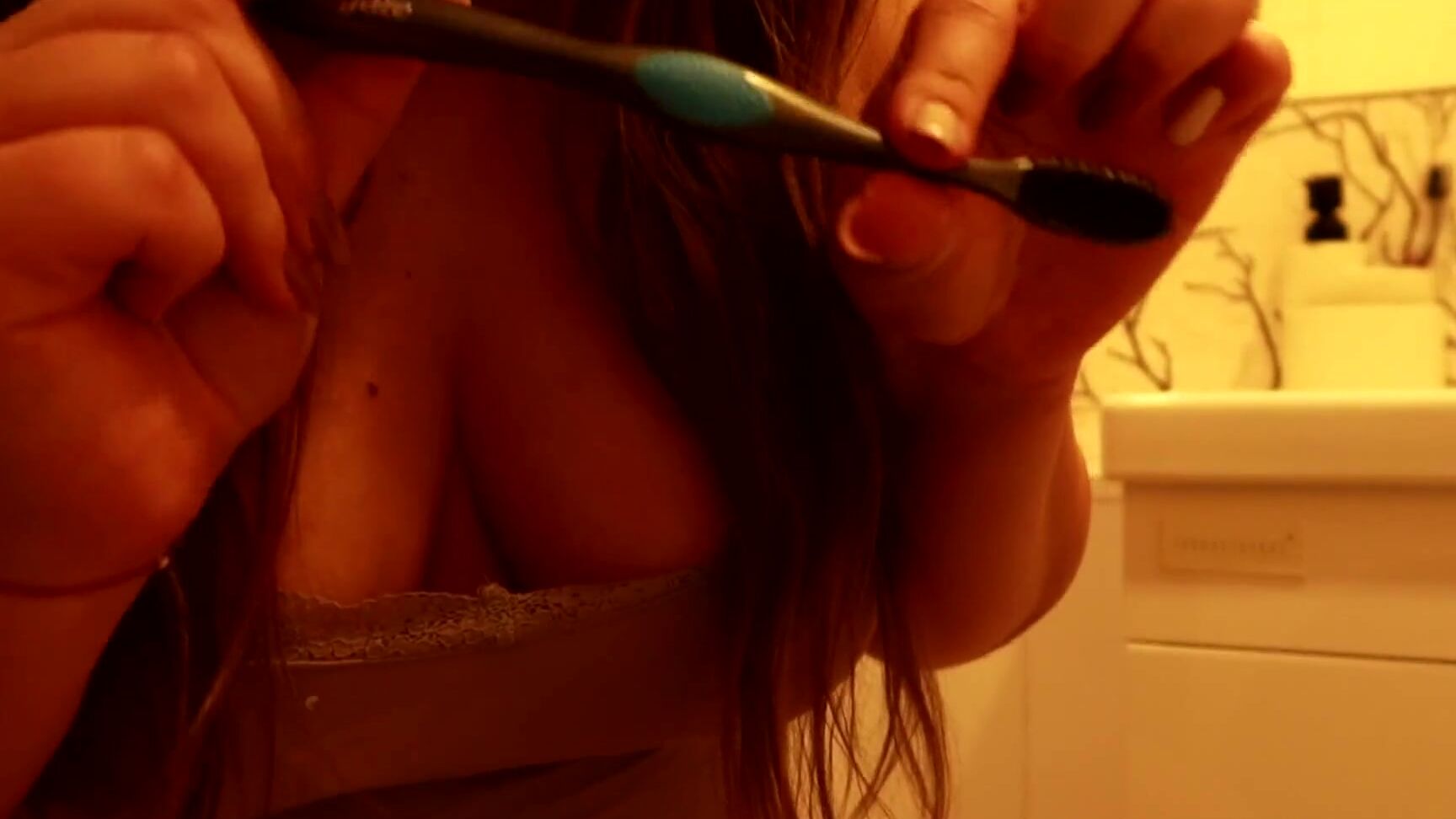 Queen Sylvia Nicknamed Itsqueensylvia 07 15 2025 Onlyfans Video His Shiny New Toothbrush Let Just Say It Got A Very Special Treatment From My