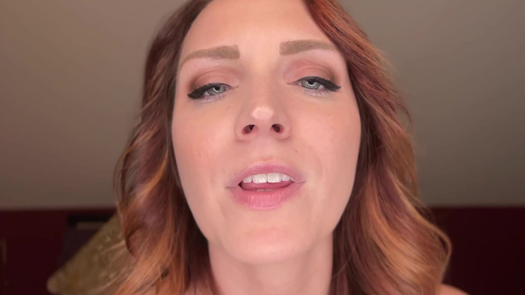 "SneezeGoddess" eyefetish, facefetish, lipfetish, mesmerize, mouthfetish, sfw Coaxing You to Cum Hands Free Manyvids