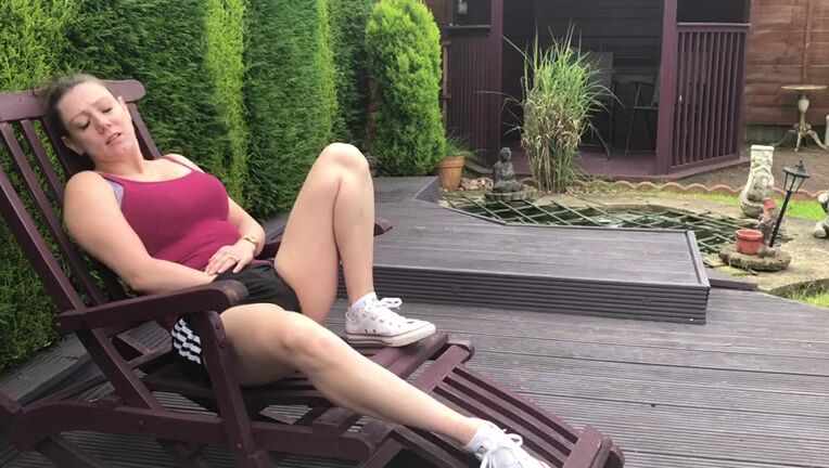 "SuzieLove212" garden, masturbation, nipples, outdoors, sun Garden Wank Manyvids