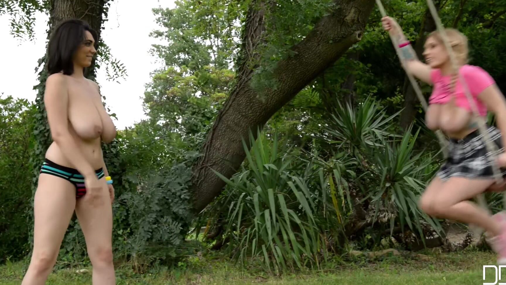 Luna Amor Lez Ddfbusty 2014 12 15 Toss Shake And Jiggle Lily Madison