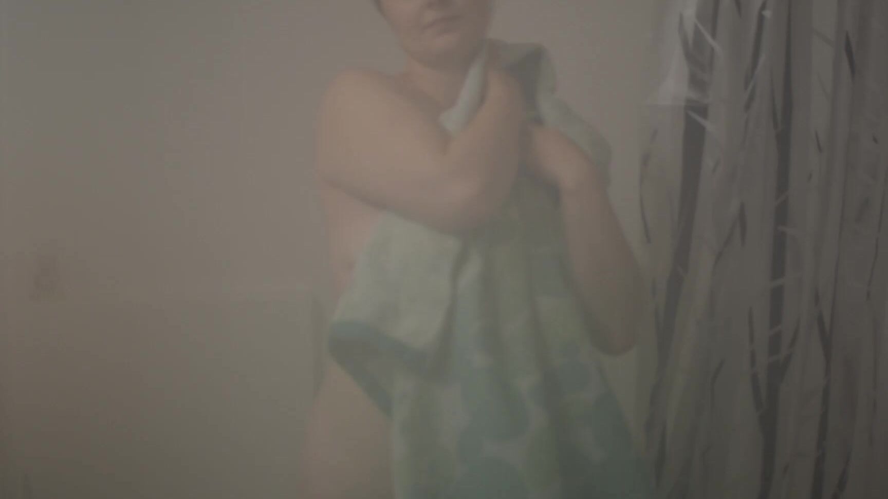 "desiwoods420" big boobs, milf, shower, lotion/oil fetish, brunei Shower Peek Manyvids