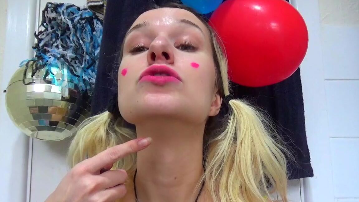 "Goddess Vanessa" chewing, giantess, mouth fetish, swallowing / drooling, vore JELLY TINIES CHEWED Then Swallowed Manyvids