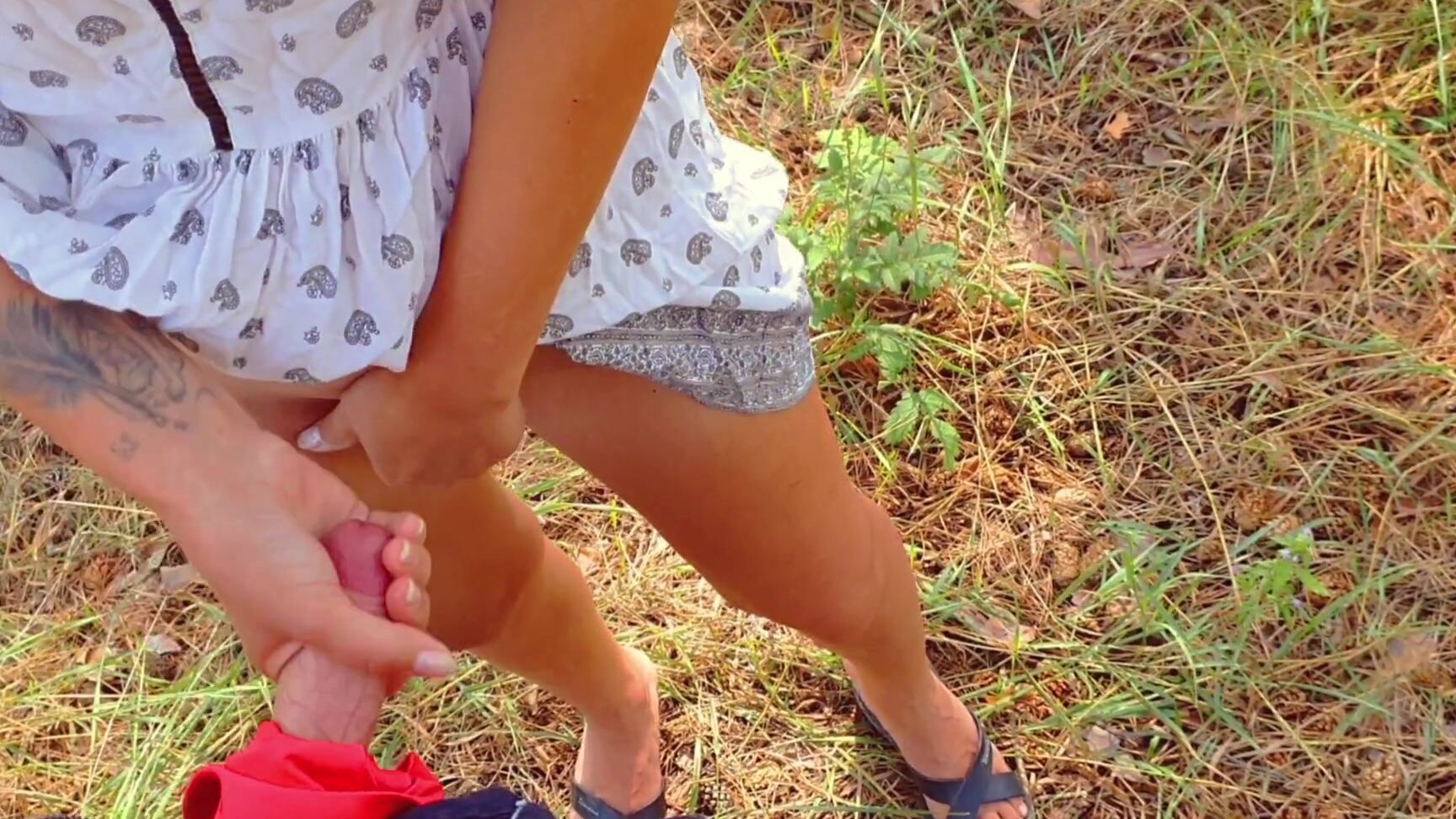 Сводная Сестра Дрочит Член Своими Мокрыми Трусиками Пока Я Не Кончу Pornhub Com