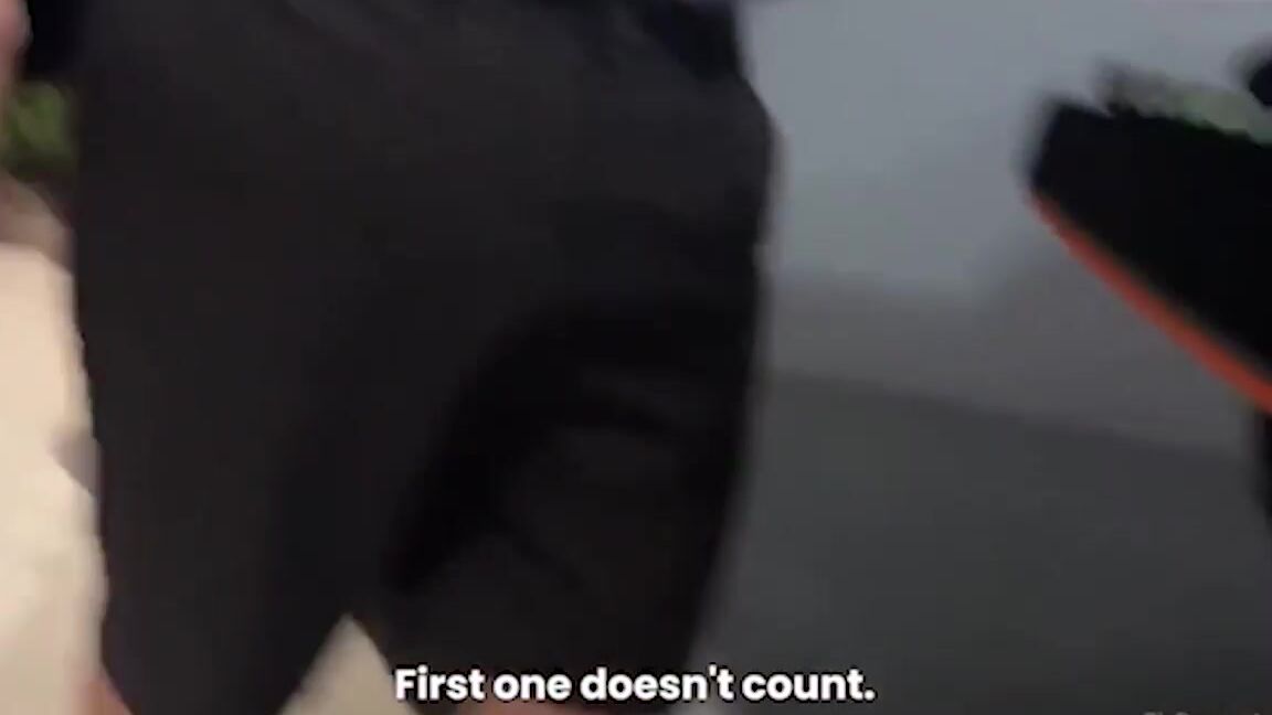 Efukt Debbie Does Dominoes