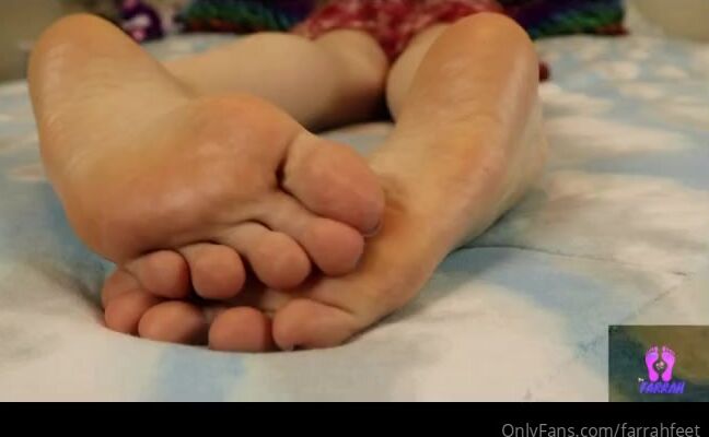 Farrah Feet Nicknamed Farrahfeet 08 30 2023 Onlyfans Video Im Laying On A Bed Of Clouds