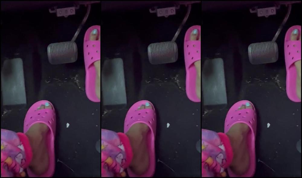 Effthemtoes Nicknamed Effthemtoes 02 08 2023 Onlyfans Video Ride With Me In Pink Crocs And Pjs