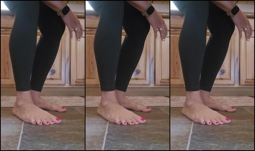 Sexysassquatch34 Nicknamed Goddessnat34 06 02 2025 Onlyfans Video Trying On All The Shoes In My Family Household Sizes Ages Mentioned As I Try