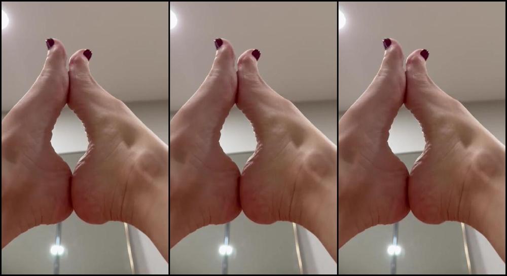 Melissa Nicknamed Omwithmelissa 11 17 2025 Onlyfans Video Reach For The Sky