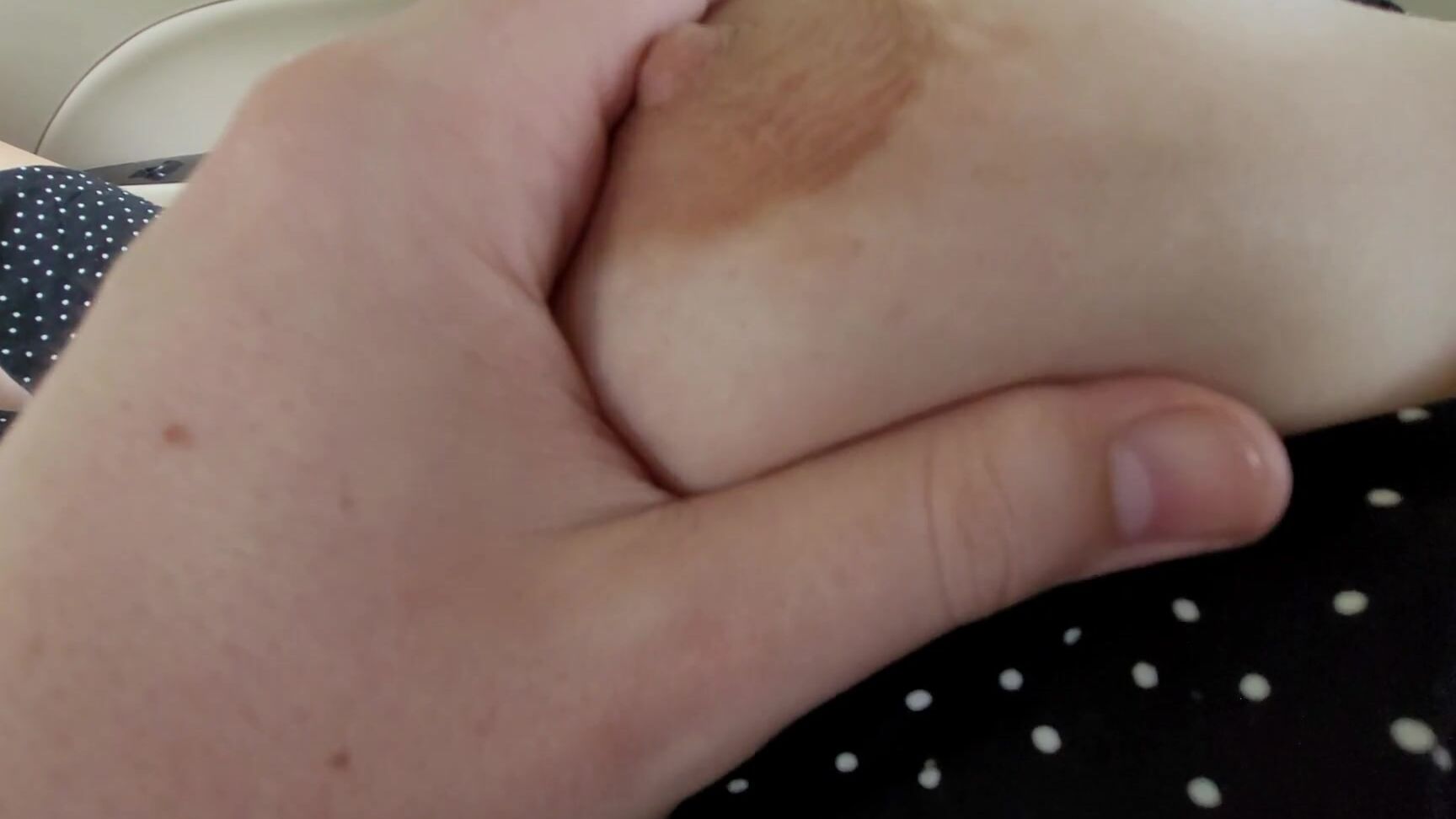 Небрежно Лизать И Плевать На Большие Натуральные Сиськи Моей Сводной Сестры В Машине Pornhub Com