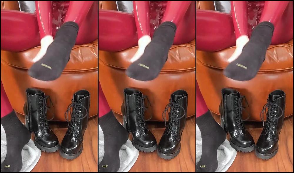 Mdollbot Nicknamed Mdollbot 11 23 2024 Onlyfans Video Peeling Away The Layers Of Latex Returning To My Skin Form