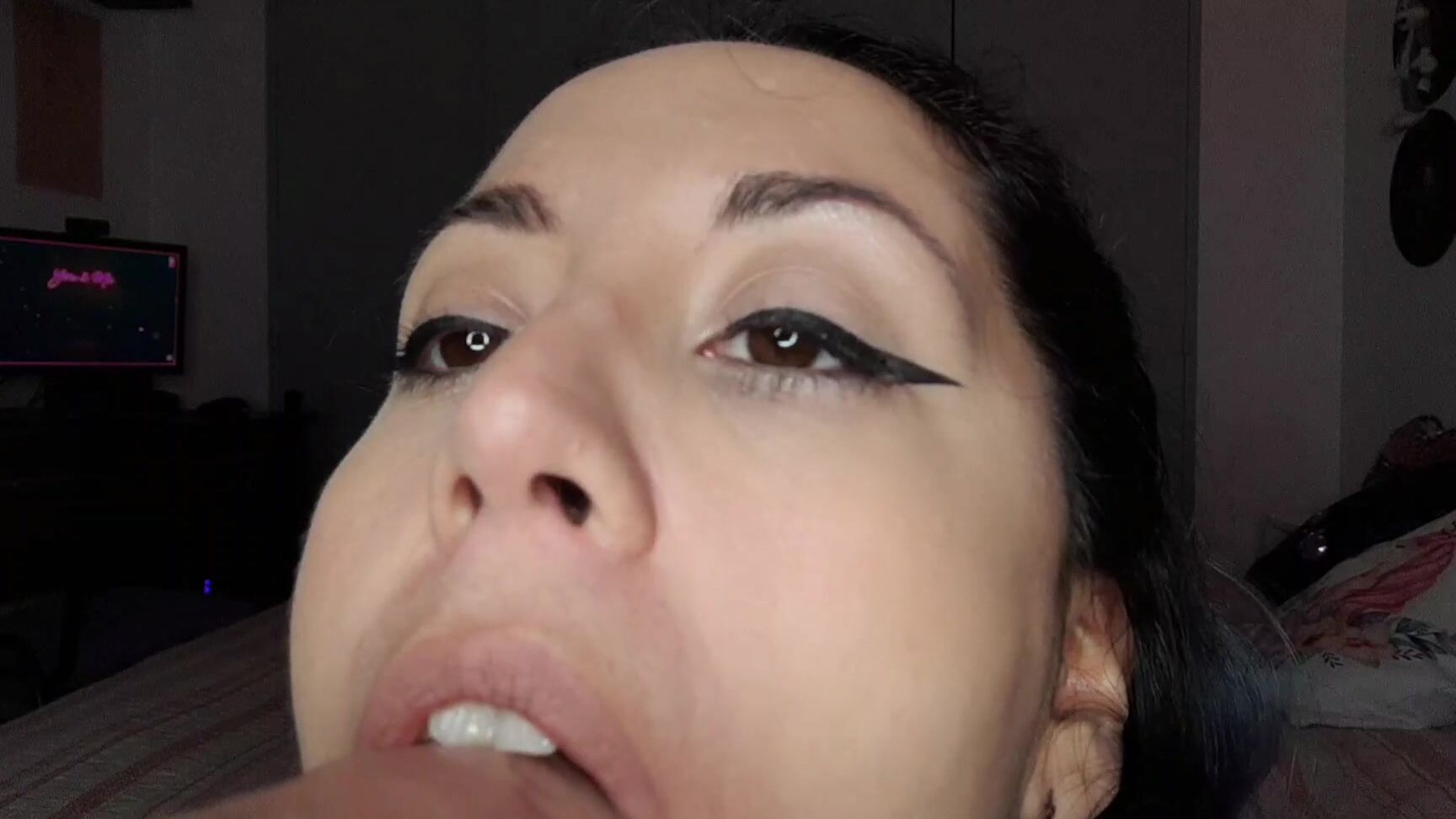 "QueenCronopia" blowjob, family, fishnets, masturbation, taboo Breed your slutty sis in fishnets Manyvids