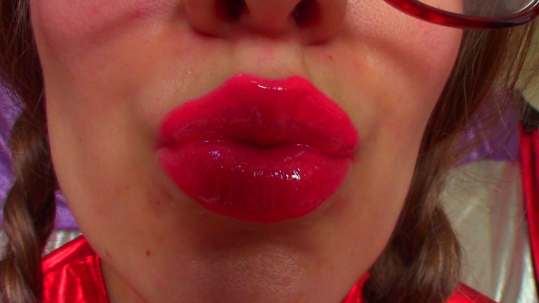 "Goddess Vanessa" kissing, lip fetish, lip smelling, lipstick fetish, lipstick Worship Shiny Kissing Lips Manyvids