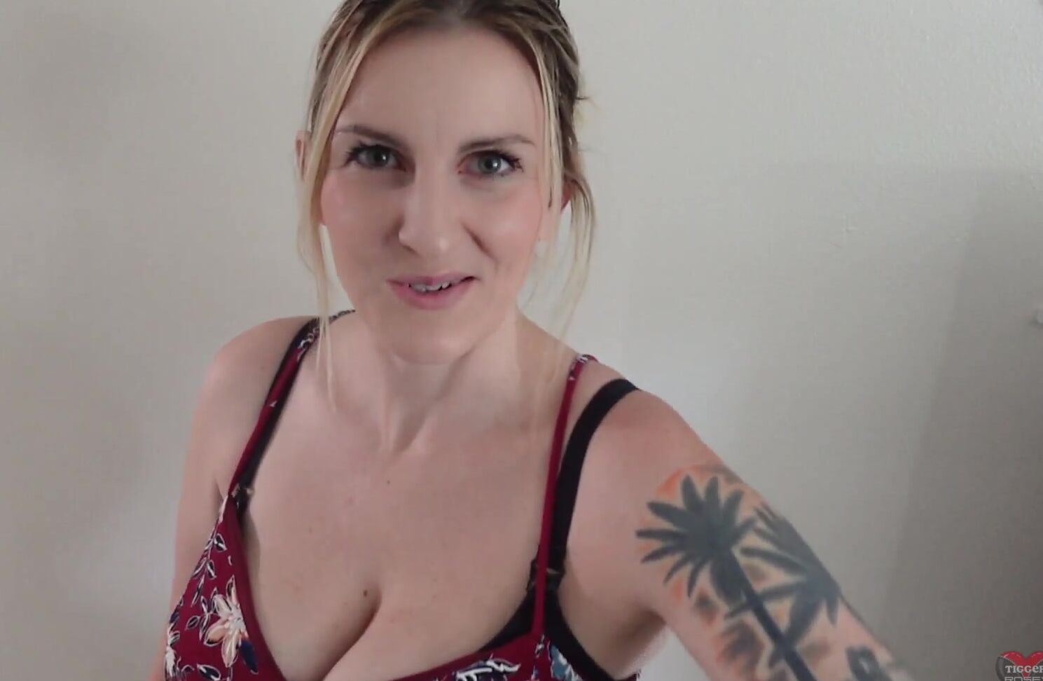 "Kelly Payne" beautifulagony, dirtytalking, mommyroleplay, pov, virtualsex Bad Babysitter meets Manipulative Mom featuring TiggerRosey Manyvids