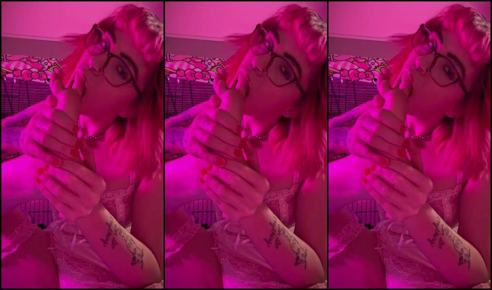 Dutiful Dolly Nicknamed Dutifuldolly 10 22 2024 Onlyfans Video 3 Bunny Toes Taste Soooooo Good