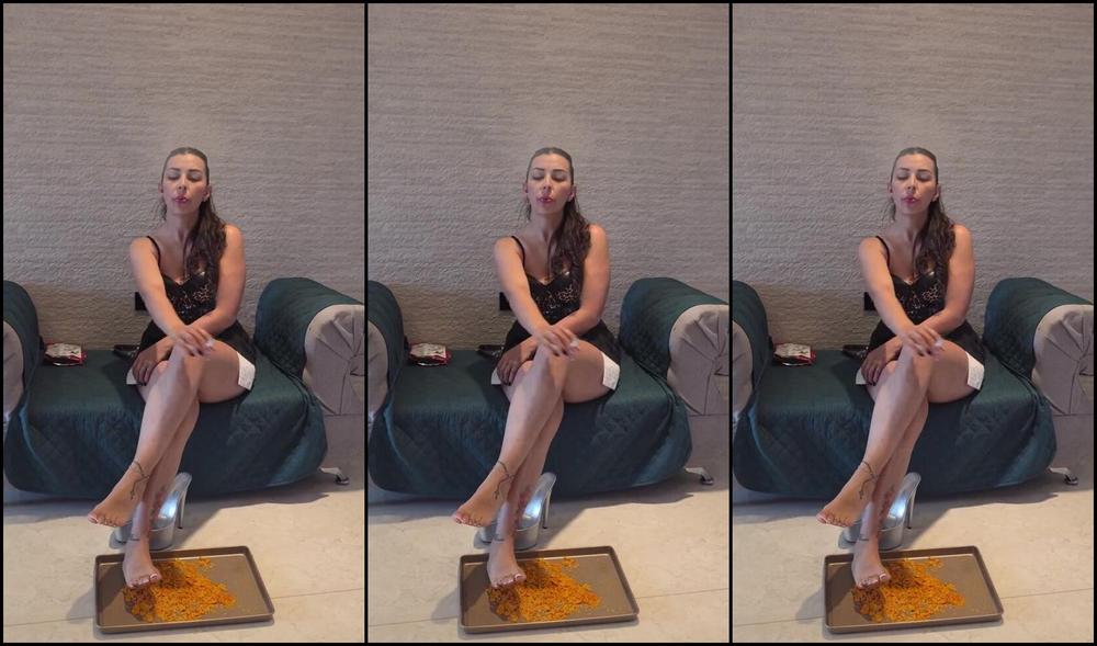 Sexyheels 18 Aka Sexyheels Paola18 11 21 2025 Onlyfans Video Ahora Mi Esclavo Se Ha Convertido En Mi Perro Me Encanta Su Obediencia Ahora