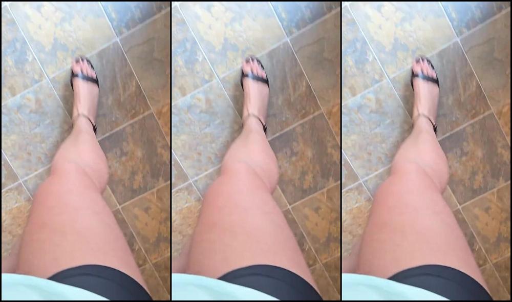 Sexysassquatch34 Nicknamed Goddessnat34 11 23 2025 Onlyfans Video This Black Pedi With These Thick Wedged Heels Is Too Good Not To Share